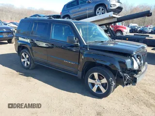 2016 Jeep Patriot Latitude with VIN 1C4NJRFB4GD580484, listed as a IAAI auction lot 42006184 with 178,265 mi miles. Bid and sale history available at carsss.com. Image 1.