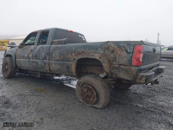 2003 Chevrolet Silverado 2500HD LS with VIN 1GCHK29U23E244349, listed as a IAAI auction lot 41338303 with 213,568 mi miles. Bid and sale history available at carsss.com. Image 3.