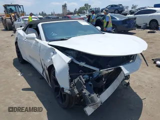 2019 Chevrolet Camaro 1LT with VIN 1G1FB3DX9K0140041, listed as a IAAI auction lot 42799146 with 140,681 mi miles and . Bid and sale history available at DreamBid. Image 1.