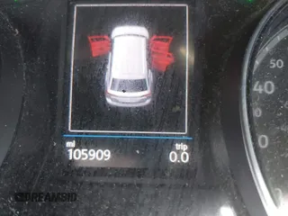 2018 Volkswagen Atlas SE with VIN 1V2KR2CA3JC504717, listed as a IAAI auction lot 42414174 with 105,909 mi miles and . Bid and sale history available at DreamBid. Image 15.