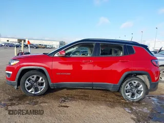 2019 Jeep Compass Limited with VIN 3C4NJCCB1KT638104, listed as a IAAI auction lot 41499495 with 56,270 mi miles. Bid and sale history available at carsss.com. Image 15.