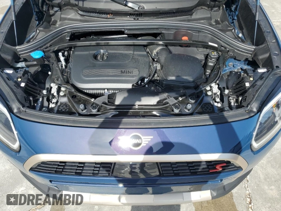 2025 MINI Countryman S with VIN WMZ23GA06S7S21118, listed as a Copart auction lot 62491425 with 11,851 mi miles and Clean title. Bid and sale history available at DreamBid. Image 11.