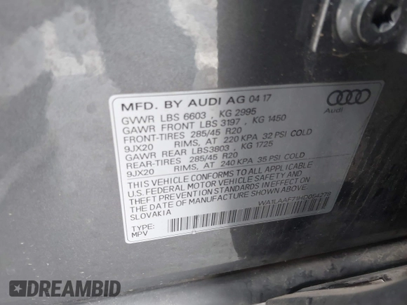 2017 Audi Q7 Premium Plus with VIN WA1LAAF71HD054278, listed as a IAAI auction lot 41391066 with 100,201 mi miles. Bid and sale history available at carsss.com. Image 9.