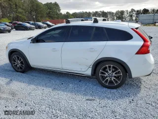 2016 Volvo V60 Cross Country T5 with VIN YV4612HK2G1004819, listed as a Copart auction lot 49656705 with 90,735 mi miles and Salvage Title. Bid and sale history available at carsss.com. Image 2.