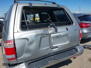 2001 Nissan Pathfinder SE with VIN JN8DR09Y41W587712, listed as a IAAI auction lot 41859316 with 196,342 mi miles. Bid and sale history available at carsss.com. Image 16.