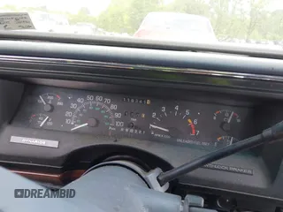1997 Buick LeSabre Limited z VIN 1G4HR52K8VH535098, wystawiony jako IAAI lot #42174043 z przebiegiem 119 341 mil mil oraz . Historia ofert i sprzedaży dostępna na DreamBid. Obrazek 7.