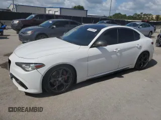 2017 Alfa Romeo Giulia with VIN ZARFAEBN1H7536607, listed as a Copart auction lot 60258285 with 123,594 mi miles and Salvage title. Bid and sale history available at DreamBid. Image 1.