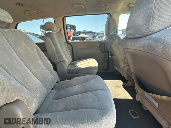 2008 Kia Sedona LX with VIN KNDMB233X86193585, listed as a Copart auction lot 76317824 with 251,186 mi miles and Clean Title. Bid and sale history available at carsss.com. Image 6.