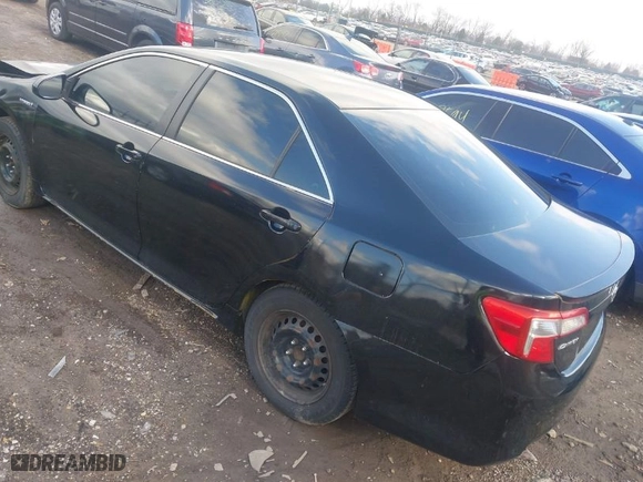 2012 Toyota Camry Hybrid XLE with VIN 4T1BD1FK4CU027058, listed as a IAAI auction lot 41979201 with 281,983 mi miles. Bid and sale history available at carsss.com. Image 3.