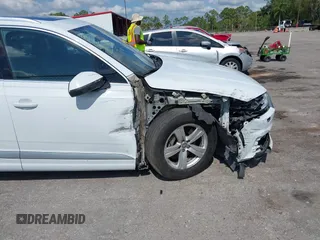 2018 Audi Q7 Premium z VIN WA1AHAF77JD045349, wystawiony jako IAAI lot #42227264 z przebiegiem 93 865 mil mil oraz . Historia ofert i sprzedaży dostępna na DreamBid. Obrazek 18.
