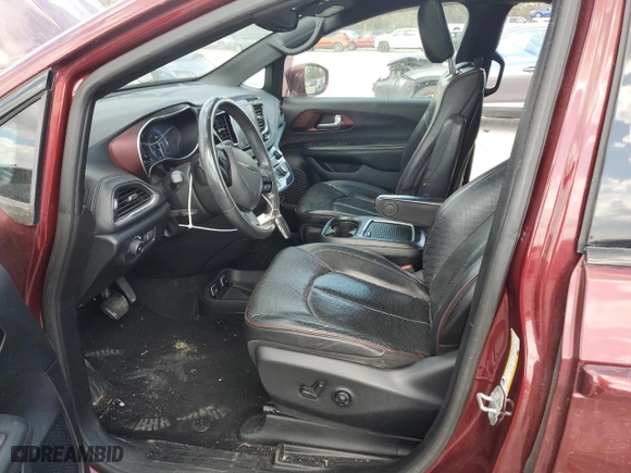 2020 Chrysler Pacifica Limited with VIN 2C4RC1GG0LR147145, listed as a Copart auction lot 49053105 with 90,083 mi miles and Salvage Title. Bid and sale history available at carsss.com. Image 7.