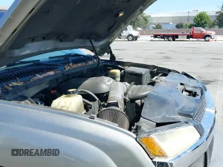 2002 Chevrolet Avalanche с VIN 3GNEC13T62G100425, выставлен на аукционе IAAI как лот 43111202 с пробегом 320 074 миль миль и . История ставок и продаж доступна на DreamBid. Изображение 12.