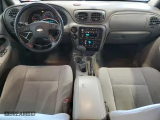 2005 Chevrolet TrailBlazer LS with VIN 1GNET16S056187876, listed as a Copart auction lot 42820305 with 186,917 mi miles and Salvage Title. Bid and sale history available at carsss.com. Image 8.