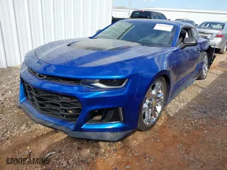 2017 Chevrolet Camaro ZL1 with VIN 1G1FK1R68H0173044, listed as a IAAI auction lot 41875813 with 76,326 mi miles. Bid and sale history available at carsss.com. Image 17.