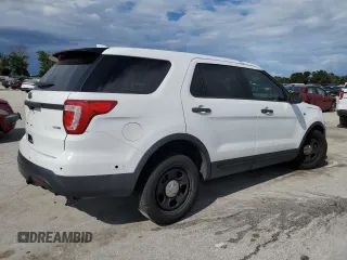 2016 Ford Utility Police Interceptor with VIN 1FM5K8AR4GGA27954, listed as a Copart auction lot 66463304 with 136,857 mi miles and Non Repairable. Bid and sale history available at carsss.com. Image 3.