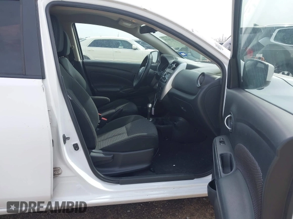 2017 Nissan Versa SV z VIN 3N1CN7AP6HL839963, wystawiony jako IAAI lot #41740229 z przebiegiem 98 067 mil mil oraz . Historia ofert i sprzedaży dostępna na DreamBid. Obrazek 5.