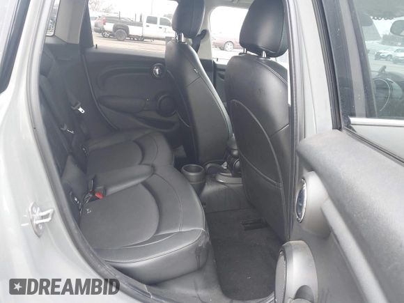 2015 MINI Hardtop 4 Door with VIN WMWXS5C57FT832162, listed as a IAAI auction lot 42159929 with 117,683 mi miles and . Bid and sale history available at DreamBid. Image 8.
