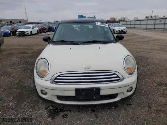 2009 MINI Cooper Clubman with VIN WMWML33529TP98091, listed as a Copart auction lot 51144095 with 0 mi miles and Clean Title. Bid and sale history available at carsss.com. Image 5.