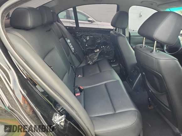 2008 BMW 3 Series 328i с VIN WBAVC53558FZ84625, выставлен на аукционе Copart как лот 64279835 с пробегом 144 575 миль миль и Списание • Salvage title. История ставок и продаж доступна на DreamBid. Изображение 10.
