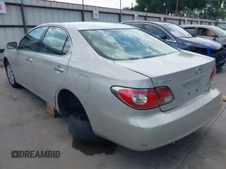 2004 Lexus ES 350 with VIN JTHBA30G240018556, listed as a IAAI auction lot 42131021 with 161,612 mi miles and . Bid and sale history available at DreamBid. Image 3.
