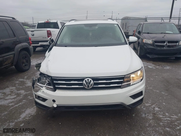 2020 Volkswagen Tiguan SE with VIN 3VV2B7AX2LM086681, listed as a IAAI auction lot 41522520 with 47,862 mi miles. Bid and sale history available at carsss.com. Image 12.