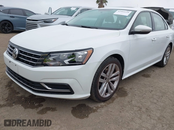 2019 Volkswagen Passat Wolfsburg Edition z VIN 1VWLA7A38KC004758, wystawiony jako IAAI lot #42404110 z przebiegiem 71 694 mil mil oraz . Historia ofert i sprzedaży dostępna na DreamBid. Obrazek 17.