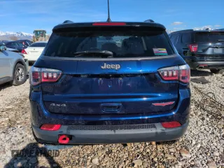 2018 Jeep Compass Trailhawk with VIN 3C4NJDDB4JT210479, listed as a Copart auction lot 50244035 with 11,111 mi miles and Salvage Title. Bid and sale history available at carsss.com. Image 6.