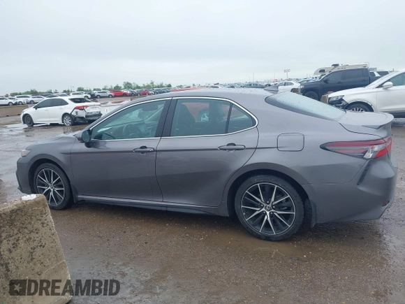 2023 Toyota Camry SE z VIN 4T1T11AK0PU084934, wystawiony jako IAAI lot #41962805 z przebiegiem 39 395 mil mil oraz . Historia ofert i sprzedaży dostępna na DreamBid. Obrazek 14.