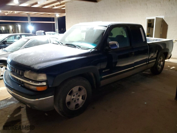 2001 Chevrolet Silverado 1500 LS with VIN 2GCEC19V911181445, listed as a Copart auction lot 88979755 with 192,107 mi miles and Clean Title. Bid and sale history available at carsss.com. Image 1.