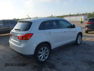 2014 Mitsubishi Outlander ES z VIN 4A4AP3AU2EE029585, wystawiony jako IAAI lot #42305373 z przebiegiem 84 746 mil mil oraz . Historia ofert i sprzedaży dostępna na DreamBid. Obrazek 4.