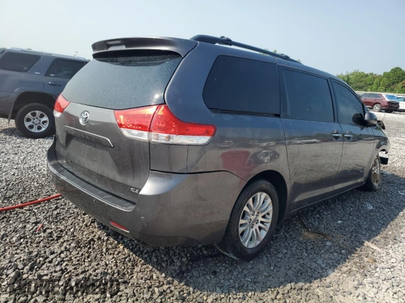 2013 Toyota Sienna XLE AAS with VIN 5TDYK3DC1DS345298, listed as a Copart auction lot 58750235 with Not provided miles and Salvage title. Bid and sale history available at DreamBid. Image 3.