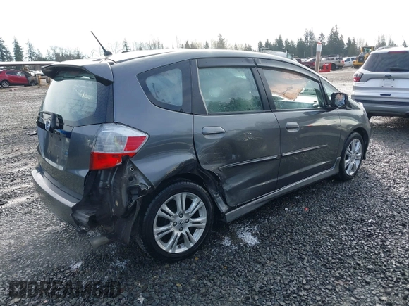 2011 Honda Fit Sport z VIN JHMGE8H54BC000162, wystawiony jako IAAI lot #41665321 z przebiegiem 154 531 mil mil oraz . Historia ofert i sprzedaży dostępna na DreamBid. Obrazek 4.