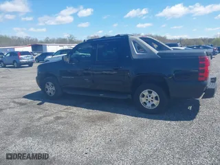 2011 Chevrolet Avalanche LT with VIN 3GNTKFE36BG278100, listed as a IAAI auction lot 41993325 with 246,808 mi miles. Bid and sale history available at carsss.com. Image 14.