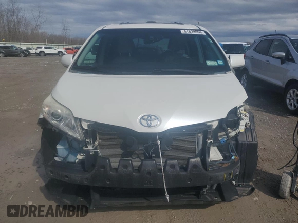 2011 Toyota Sienna XLE with VIN 5TDDK3DC8BS028811, listed as a Copart auction lot 51838095 with 114,506 mi miles and Salvage Title. Bid and sale history available at DreamBid. Image 5.
