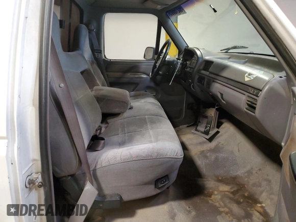 1995 Ford F-150 with VIN 1FTEF14N0SNB49515, listed as a Copart auction lot 50218605 with 113,242 mi miles and Salvage Title. Bid and sale history available at carsss.com. Image 10.