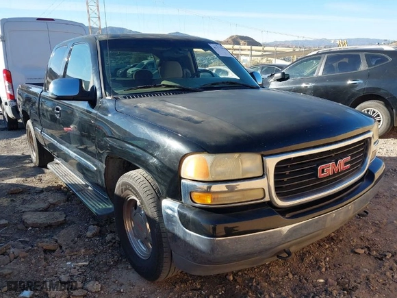 2002 GMC Sierra 1500 SLE with VIN 2GTEC19T121415612, listed as a IAAI auction lot 41371998 with 1 mi miles. Bid and sale history available at carsss.com. Image 1.