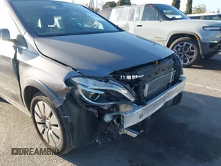 2014 Mercedes-Benz B Electric Drive with VIN WDDVP9AB6EJ003997, listed as a IAAI auction lot 41709622 with 28,646 mi miles and . Bid and sale history available at DreamBid. Image 6.