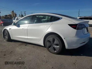 2020 Tesla Model 3 Long Range z VIN 5YJ3E1EB4LF650258, wystawiony jako Copart lot #49267215 z przebiegiem 128 825 mil mil oraz Szkoda całkowita • Salvage title. Historia ofert i sprzedaży dostępna na DreamBid. Obrazek 2.