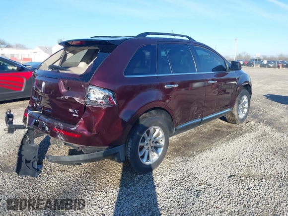 2011 Lincoln MKX z VIN 2LMDJ8JK6BBJ06452, wystawiony jako IAAI lot #41204256 z przebiegiem 129 177 mil mil oraz . Historia ofert i sprzedaży dostępna na DreamBid. Obrazek 4.