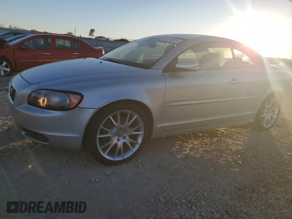 2006 Volvo C70 with VIN YV1MC68276J001385, listed as a Copart auction lot 82148334 with 109,543 mi miles and Clean Title. Bid and sale history available at carsss.com. Image 1.