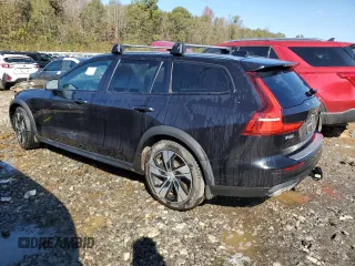 2021 Volvo V60 z VIN YV4102WK0M1065324, wystawiony jako Copart lot #76804034 z przebiegiem Nie podano mil oraz Czysty tytuł • Clean title. Historia ofert i sprzedaży dostępna na DreamBid. Obrazek 2.