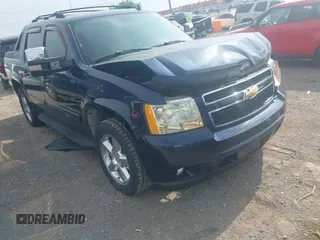 2007 Chevrolet Avalanche 1LT z VIN 3GNEC12057G142535, wystawiony jako IAAI lot #42346784 z przebiegiem 153 397 mil mil oraz . Historia ofert i sprzedaży dostępna na DreamBid. Obrazek 1.