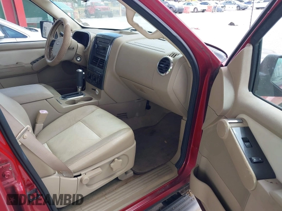2008 Ford Explorer XLT with VIN 1FMEU73E88UA03951, listed as a IAAI auction lot 41881386 with 223,417 mi miles. Bid and sale history available at carsss.com. Image 5.