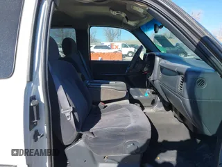 2001 Chevrolet Silverado 2500 with VIN 1GCGK29U81Z218548, listed as a IAAI auction lot 41442231 with 209,009 mi miles. Bid and sale history available at carsss.com. Image 5.