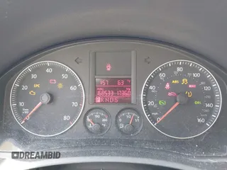 2009 Volkswagen Jetta SE z VIN 3VWRM71K99M057390, wystawiony jako IAAI lot #42094648 z przebiegiem 168 533 mil mil oraz . Historia ofert i sprzedaży dostępna na DreamBid. Obrazek 7.