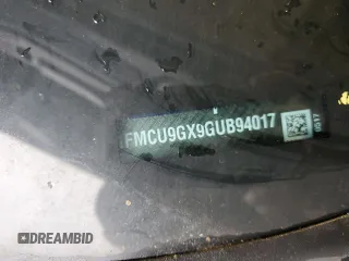 2016 Ford Escape SE z VIN 1FMCU9GX9GUB94017, wystawiony jako Copart lot #58201725 z przebiegiem 130 750 mil mil oraz Szkoda całkowita • Salvage title. Historia ofert i sprzedaży dostępna na DreamBid. Obrazek 14.
