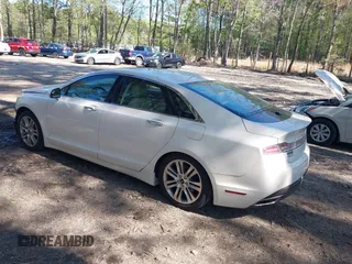 2016 Lincoln MKZ with VIN 3LN6L2J92GR610837, listed as a IAAI auction lot 41939522 with 86,635 mi miles. Bid and sale history available at carsss.com. Image 3.