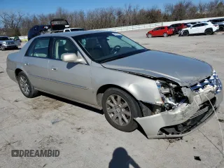 2009 Cadillac DTS 1SA z VIN 1G6KD57Y69U126507, wystawiony jako Copart lot #48392775 z przebiegiem 152 637 mil mil oraz Szkoda całkowita • Salvage title. Historia ofert i sprzedaży dostępna na DreamBid. Obrazek 4.