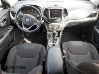 2016 Jeep Cherokee Latitude z VIN 1C4PJMCS1GW139920, wystawiony jako Copart lot #49868215 z przebiegiem 181 977 mil mil oraz Szkoda całkowita • Salvage title. Historia ofert i sprzedaży dostępna na DreamBid. Obrazek 8.