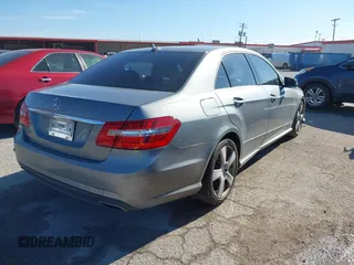 2010 Mercedes-Benz E 350 Luxury с VIN WDDHF5GB5AA020803, выставлен на аукционе IAAI как лот 41235383 с пробегом 170 088 миль миль и . История ставок и продаж доступна на DreamBid. Изображение 4.